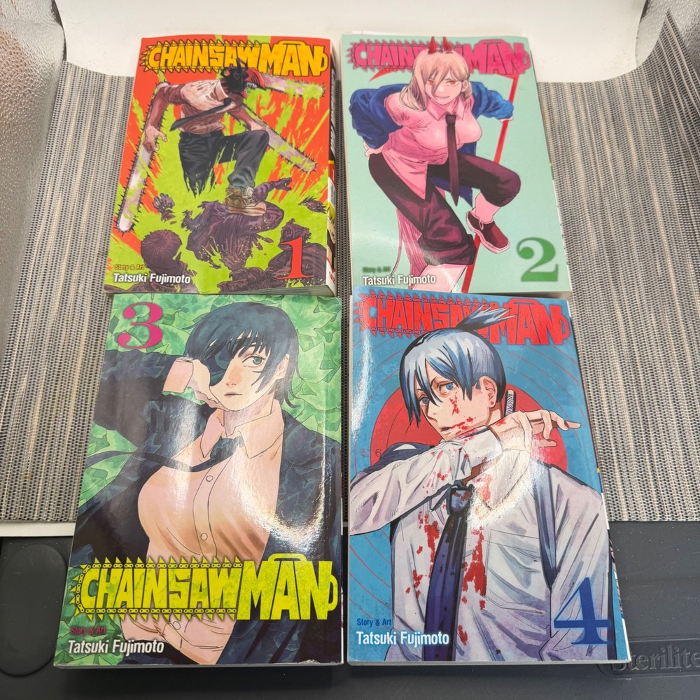 Chainsaw Man Manga Volumes 1-4 Set Tatsuki Fujimoto VIZ Media Shonen Jump Manga